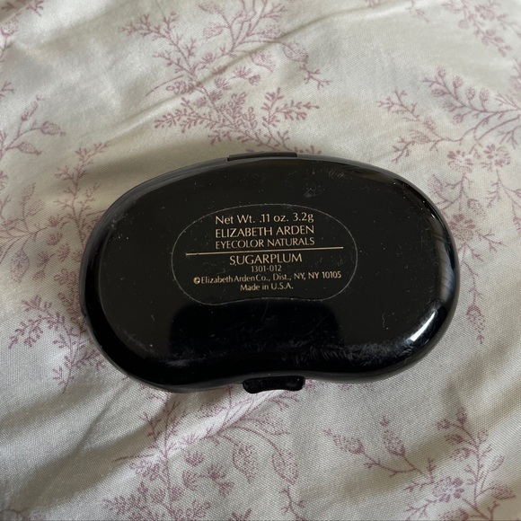 NWOB Elizabeth Arden Sugarplum Eyeshadow. 3.2g. - Picture 2 of 2